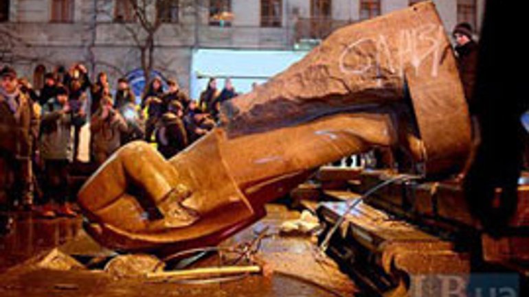 Люди, які повалили пам’ятник Леніна, виконали другу церковну заповідь, - архиєпископ Ігор (Ісіченко) - фото 1