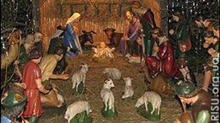 According to Gregorgian Calendar Dec. 24 is Christmas Eve, Dec. 25 Christmas - фото 1