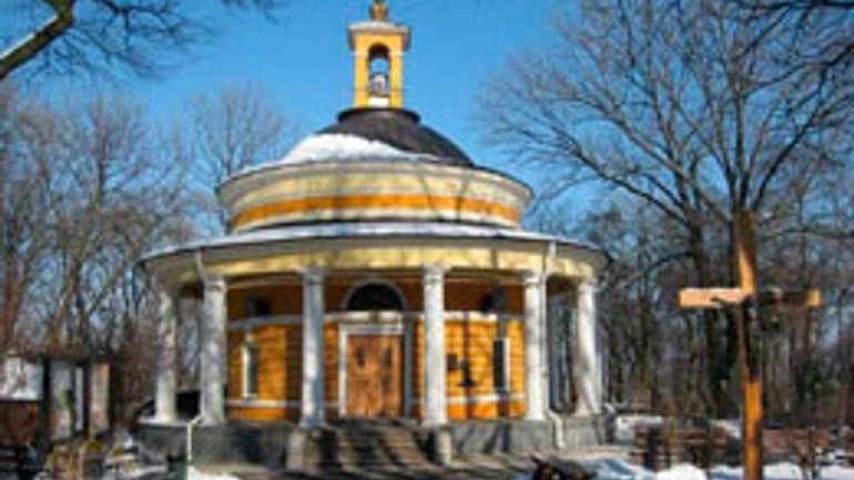 Група «православних» знову пікетувала храм Святого Миколая УГКЦ - фото 1
