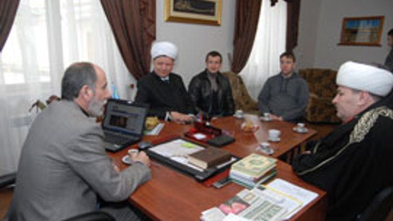 Российские муфтии посетили Крым - фото 1