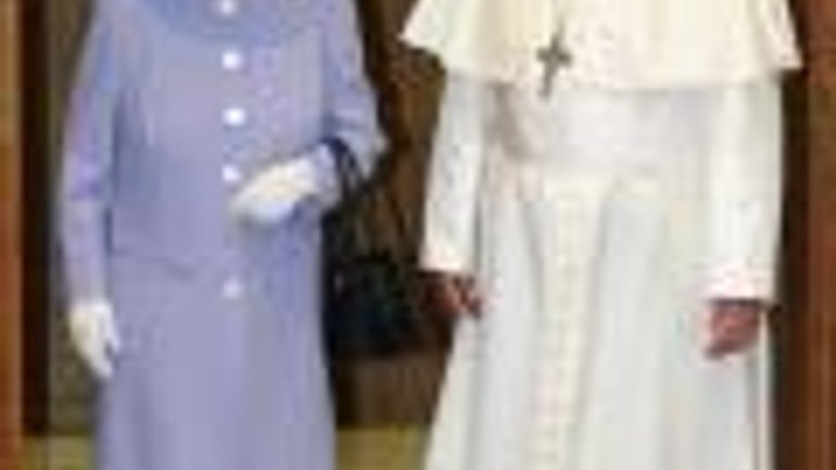 Папа Франциск прийняв у Ватикані королеву Єлизавету ІІ - фото 1