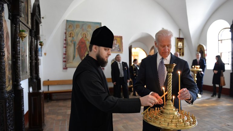 Віце-президент США Джо Байден відвідав Михайлівський Золотоверхий монастир - фото 1