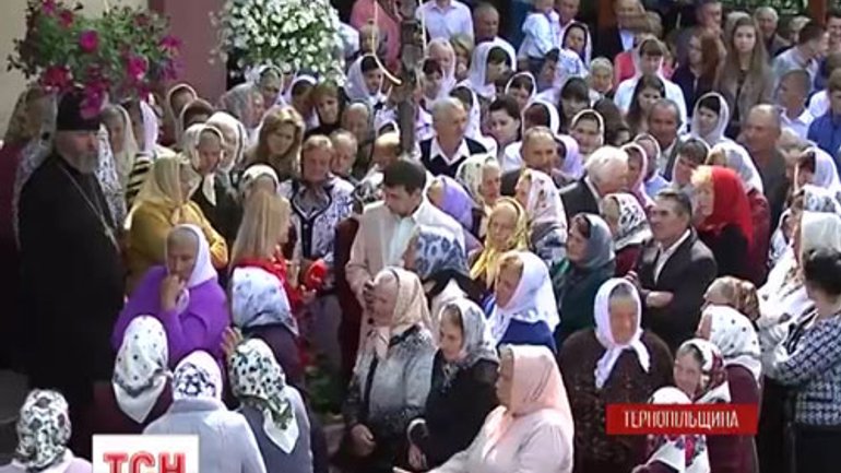 Міжконфесійний конфлікт на Тернопільщині: Єдналися на Майдані — сваряться під церквою - фото 1