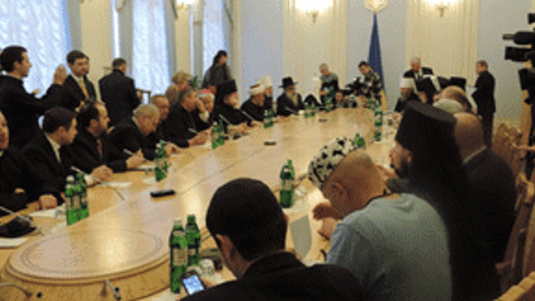 Всеукраїнська Рада Церков побажала новому Президенту мудрості у державних справах і миру - фото 1