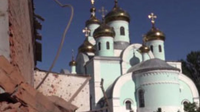 На Востоке Украины под обстрелы попадают православные храмы - фото 1