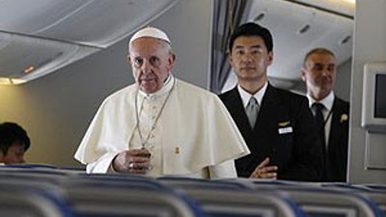 Папа Франциск заявив, що він також може зректись престолу - фото 1