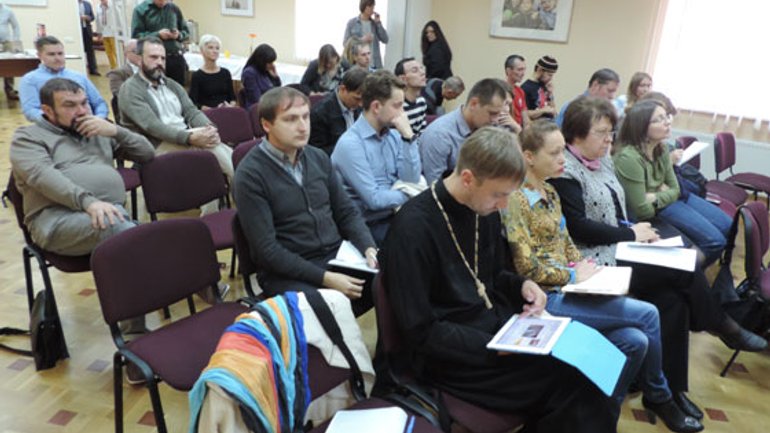 «Церковь в условиях войны должна быть солидарной и действенной»: Резолюция круглого стола - фото 1