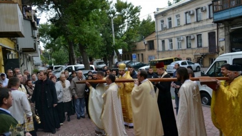 В Одесі зустріли Хрест та Ікону, подаровані молоді святим Іваном Павлом ІІ - фото 1