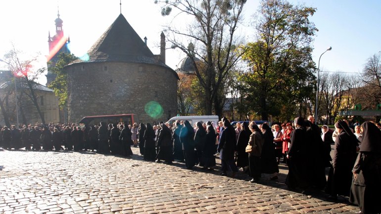 У Львові з нагоди 25-ліття легалізації УГКЦ відбулася молитовна хода за дар миру і свободи - фото 1
