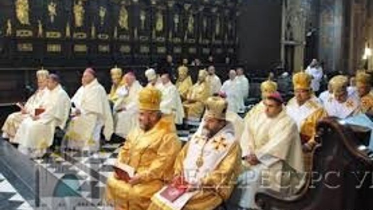 Во Львове-Брюховичах начались реколлекции и встреча католических епископов Украины двух обрядов - фото 1