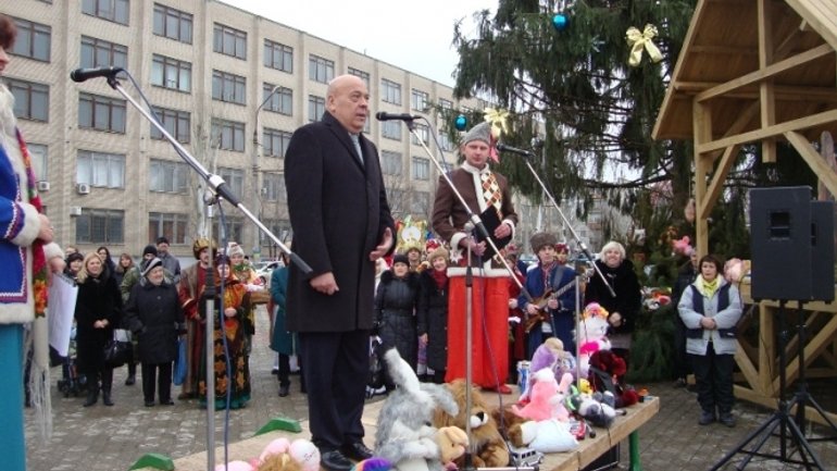 Львів'яни привезли в Сєвєродонецьк різдвяну шопку - фото 1