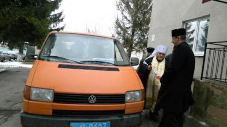 Вантажний автомобіль подарували нацгвардійцям греко-католики Тернопільщини - фото 1
