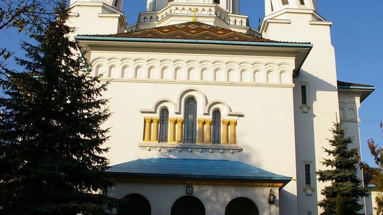 “П’яна церква” та ще 4 чудернацьких православних храми України - фото 1
