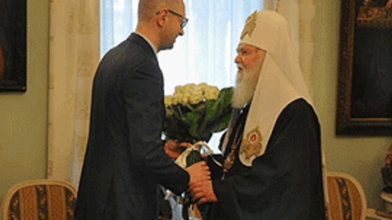 Яценюк и Патриарх Филарет обсудили ситуацию в Крыму и на Донбассе - фото 1