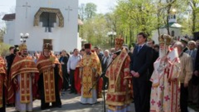 Патріарх Філарет вшанував жертв аварії на Чорнобильській АЕС - фото 1
