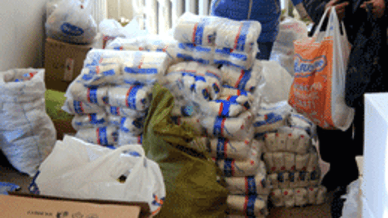 УПЦ (МП) передала п’ять тонн гуманітарної допомоги для вимушених переселенців у Северодонецьку - фото 1