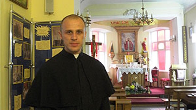 У зоні АТО катастрофічно бракує воєнних капеланів, — священик В'ячеслав ГРИНЕВИЧ - фото 1
