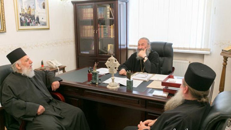 Предстоятель УПЦ (МП) з афонськими монахами говорив про становище в Греції та Україні - фото 1