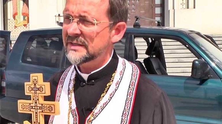 Греко-католицькі священики з Італії передали капеланам в зоні  АТО автомобіль - фото 1