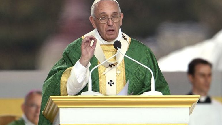 Папа Римский завершил визит в США мессой в Филадельфии - фото 1