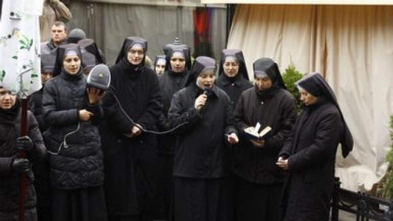 Члени секти Догнала просять у ватажків «ДНР» землю під храм у Донецьку - фото 1
