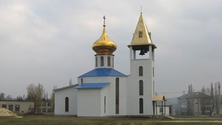 The church is burned down on the occupied territories in the east of Ukraine - фото 1