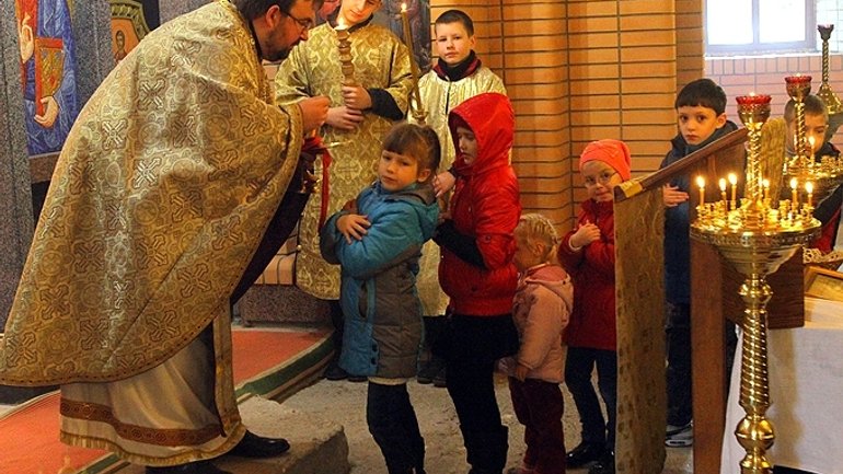 Жива парафія в Житомирі: «Наш "отче" дуже старається, тому я і прийшла до Церкви» - фото 1