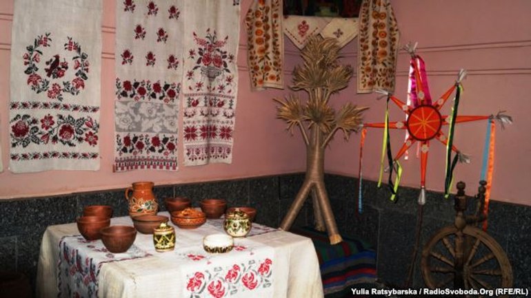В Днепропетровске реконструировали новогодние и рождественские традиции Украины разных эпох - фото 1