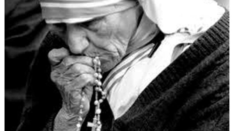 Папа Франциск схвалив канонізацію Матері Терези - фото 1