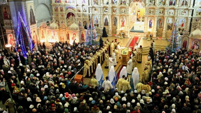 В Почаевской лавре ночью состоялось уникальное богослужение - фото 1