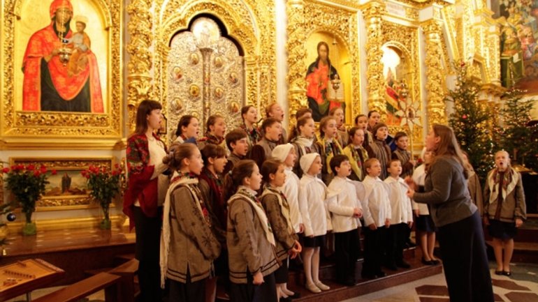 В Киево-Печерской лавре 15 января состоится V Всеукраинский фестиваль колядок и щедривок - фото 1
