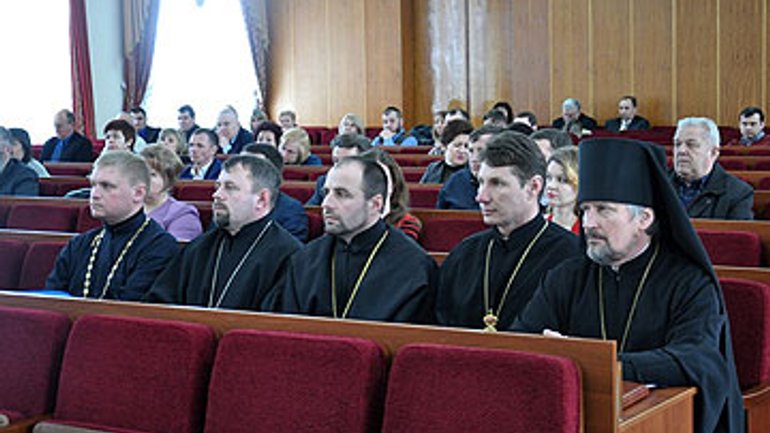 Міжконфесійні проблеми обговорили чиновники та представники релігійних громад Житомирщини - фото 1