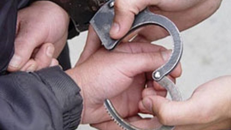 Буковинские полицейские поймали злоумышленника, который обокрал церковь - фото 1