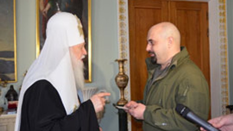 Патріарх Філарет нагородив болгарського волонтера, який тренував бійців «Дніпро 1» та «Донбас» - фото 1