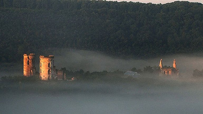 Польша готова дать 10 миллионов долларов на реконструкцию замка и костела на Тернопольщине - фото 1