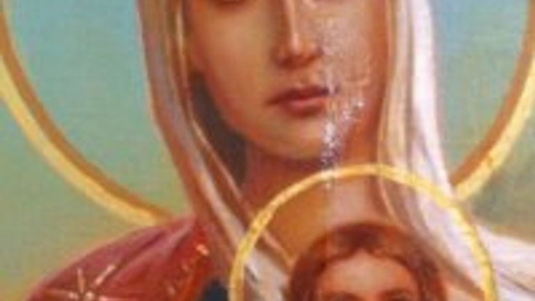На Закарпатті у греко-католицькому храмі замироточили ікони - фото 1