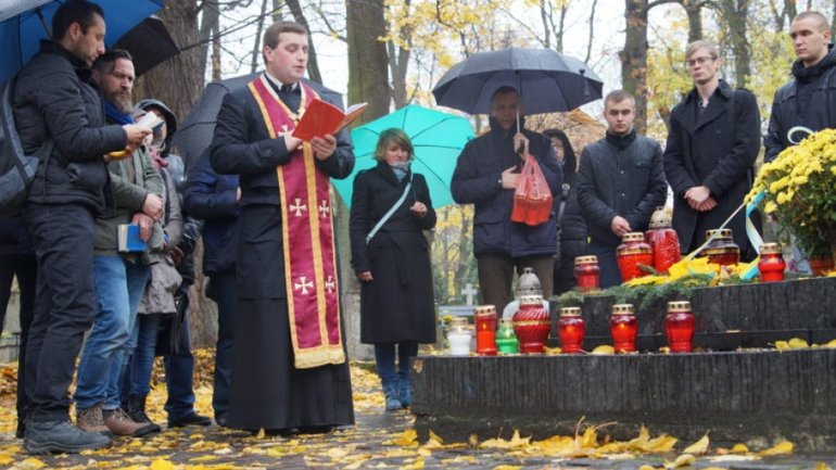 У Варшаві у День всіх святих українці та поляки вшанували воїнів УНР - фото 1