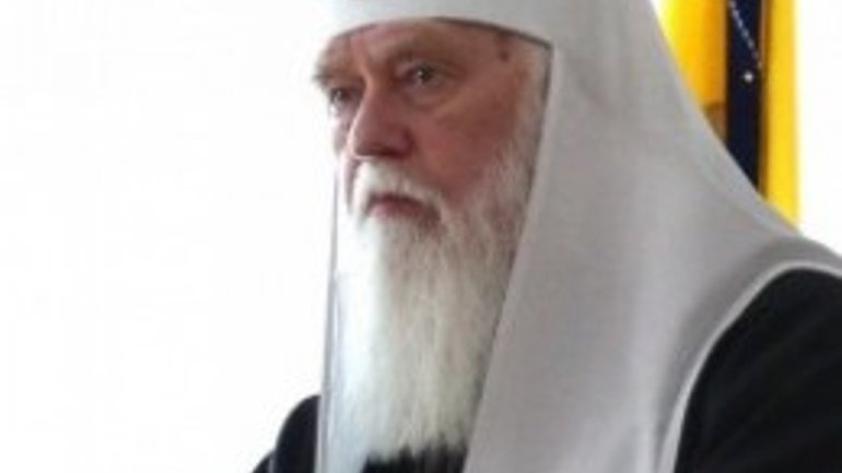 Патриарх Филарет призвал Митрополита Онуфрия посодействовать освобождению заложников на Донбассе и в Крыму - фото 1