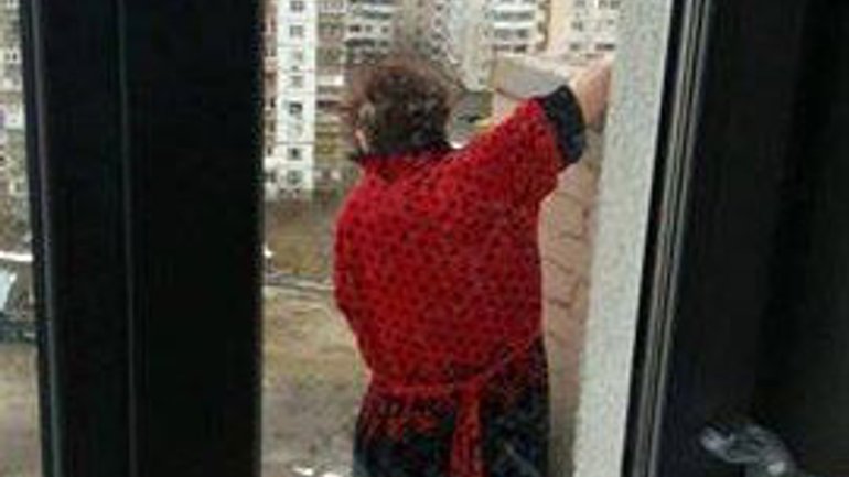 Патрульні разом зі священиком врятували жінку від самогубства у Кропивницькому - фото 1