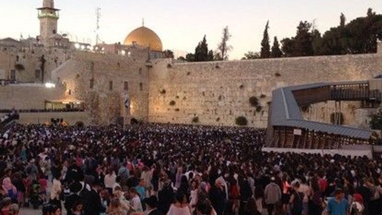 В Израиле Главный раввинат требует отменить "расширение" Стены плача - фото 1