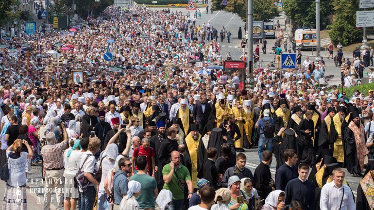 УПЦ (МП) готує на неділю хресні ходи по всій Україні - фото 1