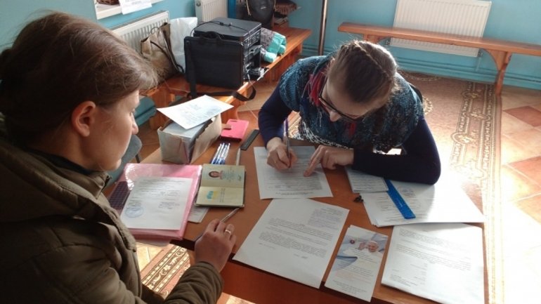 Переселенці, що проживають на Харківщині, отримали гуманітарну допомогу у рамках акції “Папа для України” - фото 1