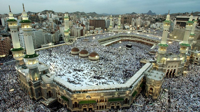 У Саудівській Аравії заявили, що запобігли теракту в найбільшій мечеті світу - фото 1