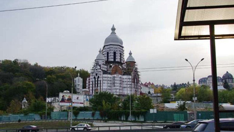 В Киеве между баптистами разгорелся конфликт из-за недостроенного храма - фото 1