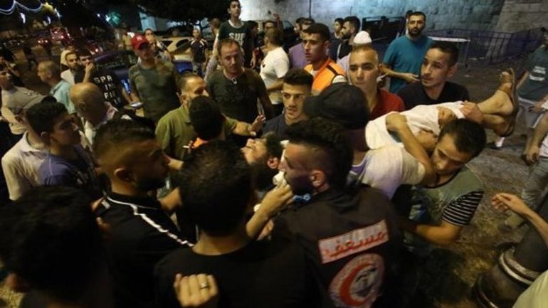 В Єрусалимі внаслідок силового розгону біля мечеті до лікарні доставили імама - фото 1