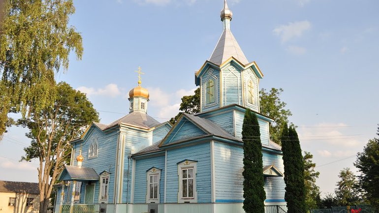 Громади УПЦ КП та УПЦ (МП) поділили церковний будинок на Тернопільщині - фото 1