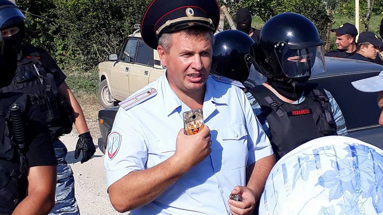 В Крыму оккупанты устроили обыск в доме муллы - фото 1