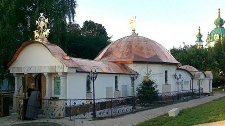 У Києві хочуть знести незаконну каплицю монастиря УПЦ (МП) - фото 1