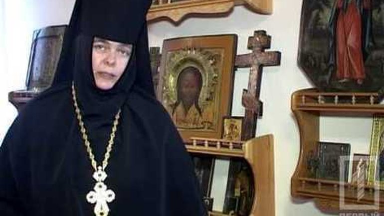 Настоятельница одесского монастыря снова свозила детей к Патриарху Кириллу: он подарил им торт - фото 1