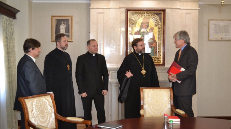 Патріарх УГКЦ зустрівся з главою Делегації Міжнародного Червоного хреста в Україні - фото 1